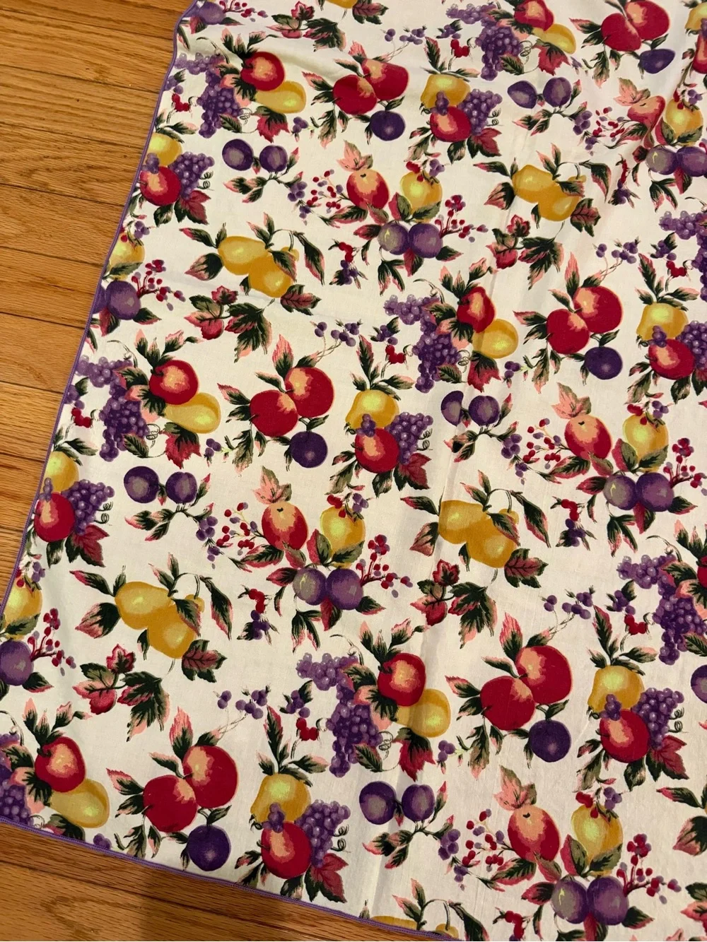 VTG Retro Fruit Print Tablecloth in Cream with Red, Yellow & Purple 65x48